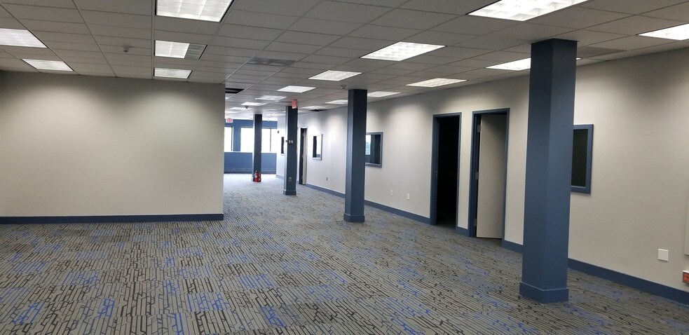 More Photos Of 40 Main St, Toms River Office For Lease