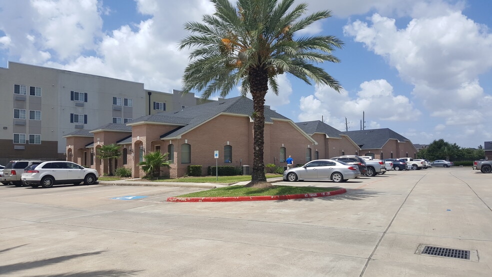 More Photos Of 1800 Snake River Rd, Katy Loft Creative Space For Sale