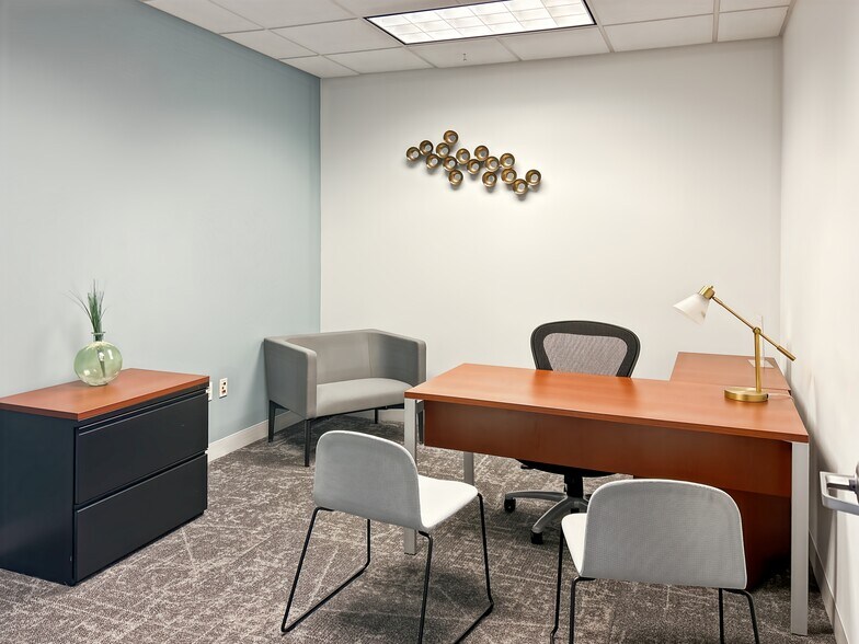 More Photos Of 10752 Deerwood Park Blvd, Jacksonville Coworking Space