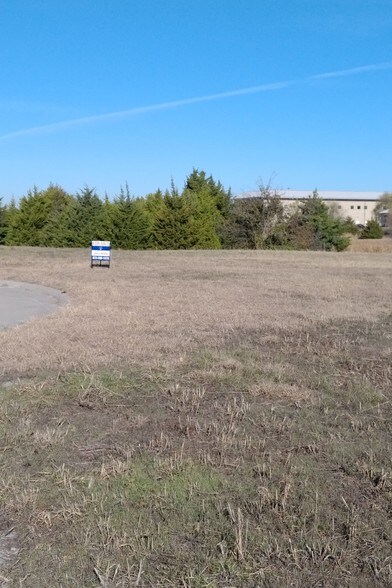 More Photos Of 50 Noble Ct, Heath Land For Sale