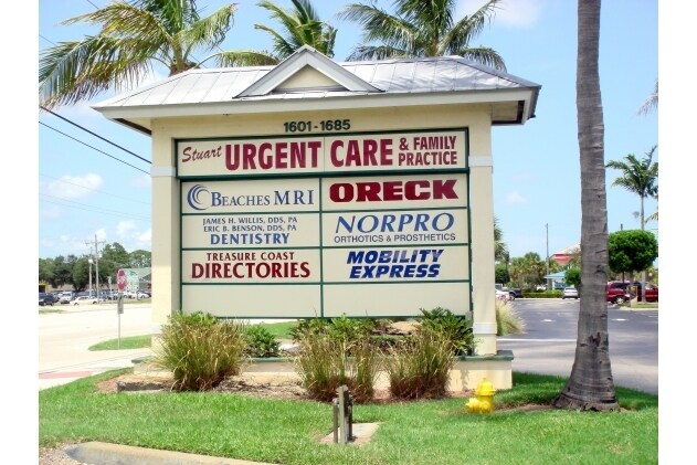 More Photos Of 1601-1619 NW Federal Hwy, Stuart Storefront Retail Office For Lease