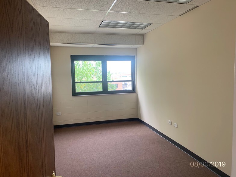 More Photos Of 5818 S Archer Rd, Summit Loft Creative Space For Sale