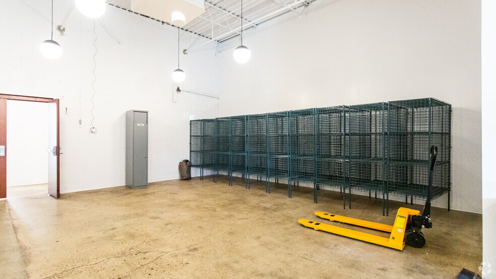 More Photos Of 1282 Essex Ave, Columbus Restaurant For Lease