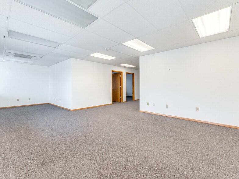 More Photos Of 2275 NE McDaniel Ln, Mcminnville Office For Lease