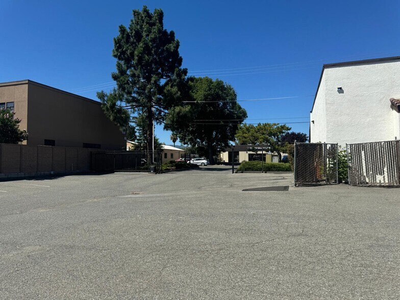 More Photos Of 1868-1872 Stone Ave, San Jose Manufacturing For Lease