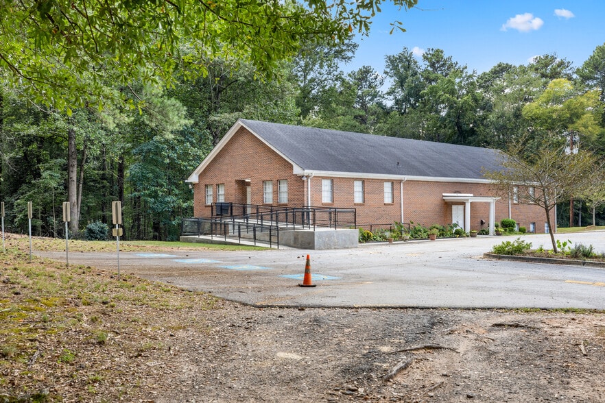 More Photos Of 4239 Flat Shoals Pky, Decatur Religious Facility For Sale