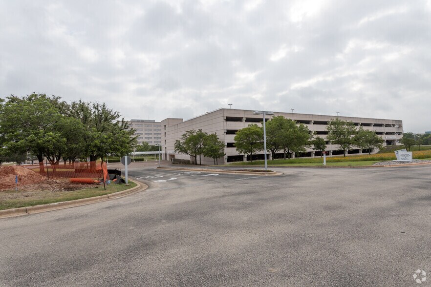 More Photos Of 11501 Burnet Rd, Austin Unknown For Lease