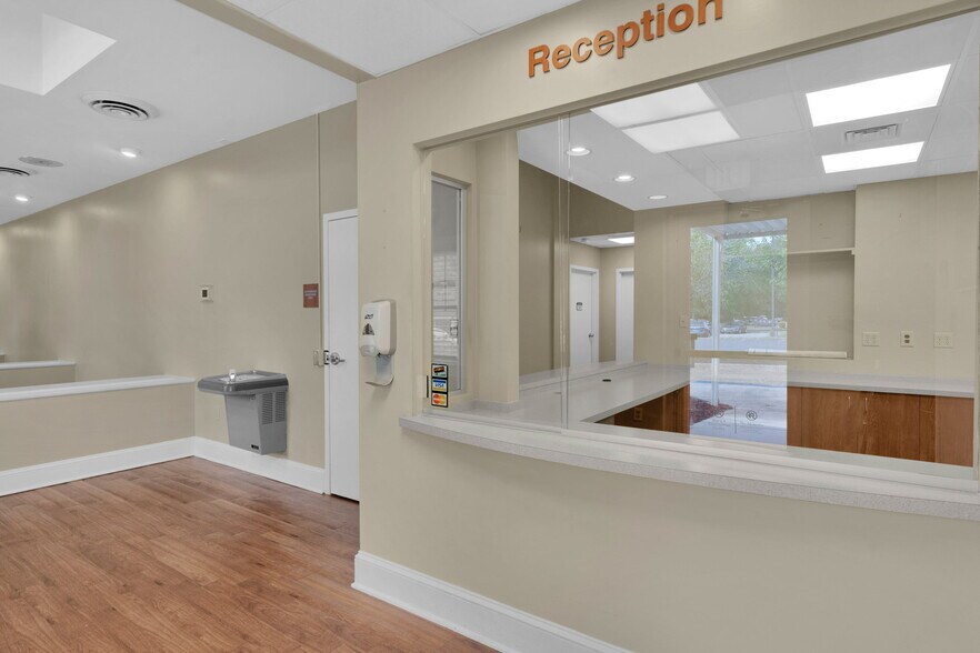 More Photos Of 1201-1203 Colonial Commons Ct, Lancaster Medical For Lease