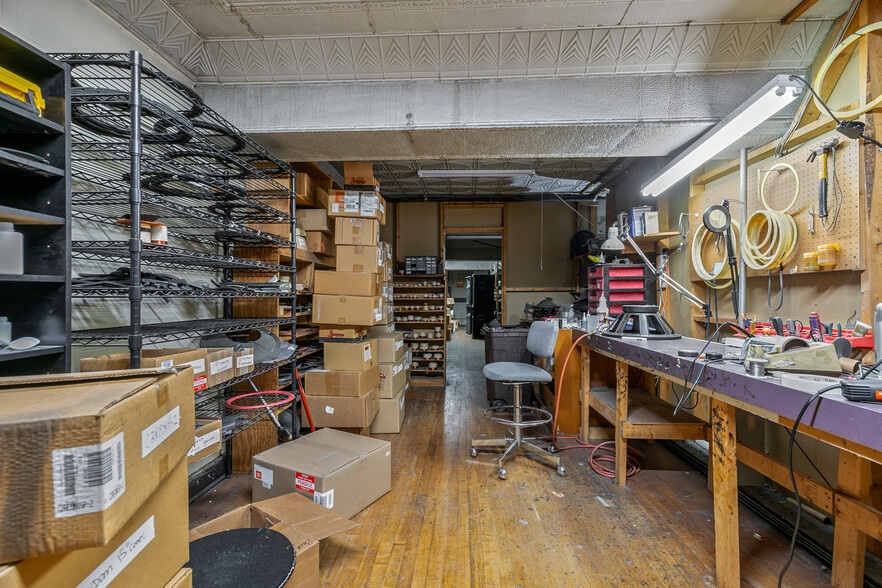 More Photos Of 310 W Broad St, Richmond Storefront For Sale