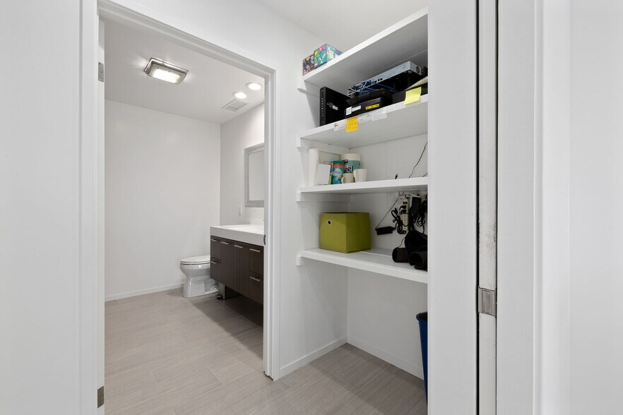 More Photos Of 833 Gravenstein Hwy S, Sebastopol Warehouse For Sale