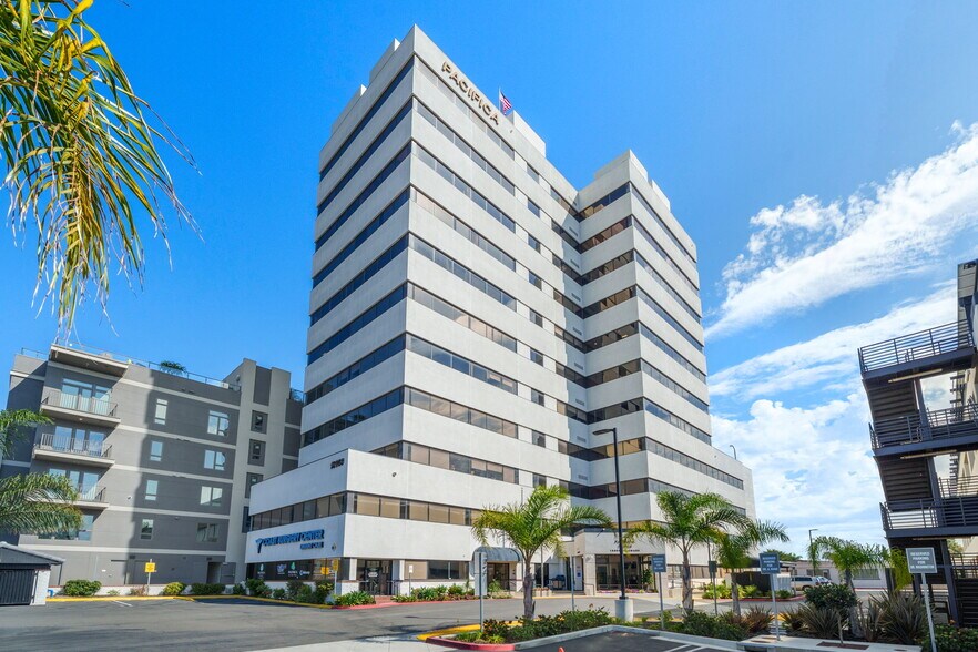 More Photos Of 18800 Delaware St, Huntington Beach Medical For Lease
