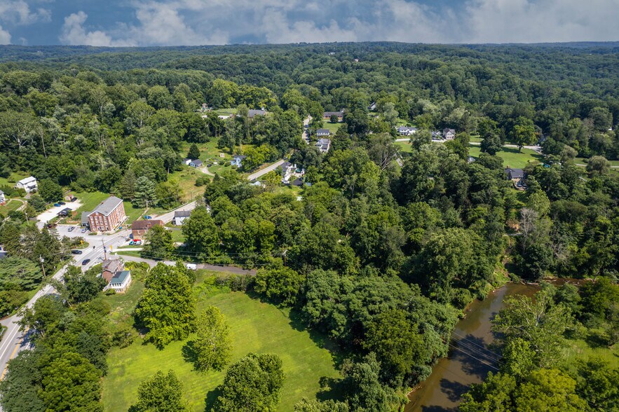 More Photos Of 1901 Monkton Rd, Monkton Storefront Retail Office For Sale