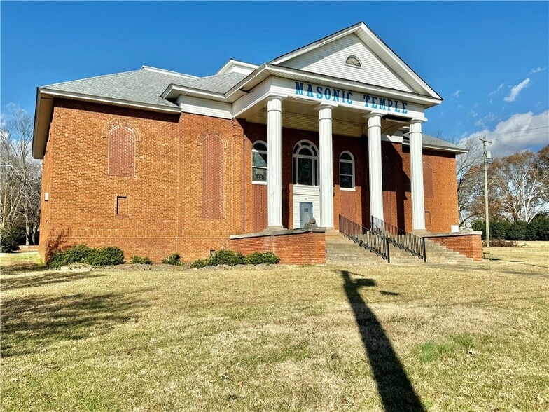 More Photos Of 439 NE Main St, Easley Lodge Meeting Hall For Sale