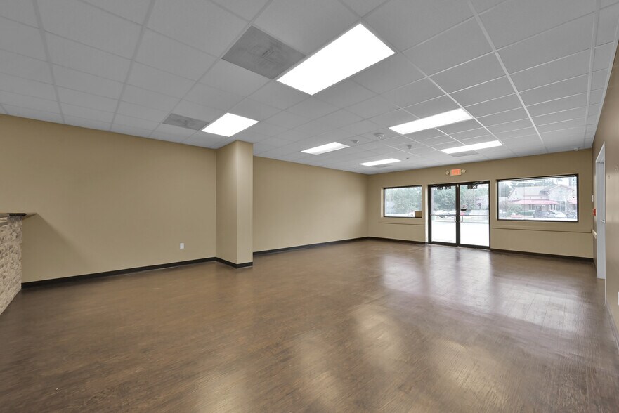 More Photos Of 1126 Rayford Rd, Spring Medical For Sale