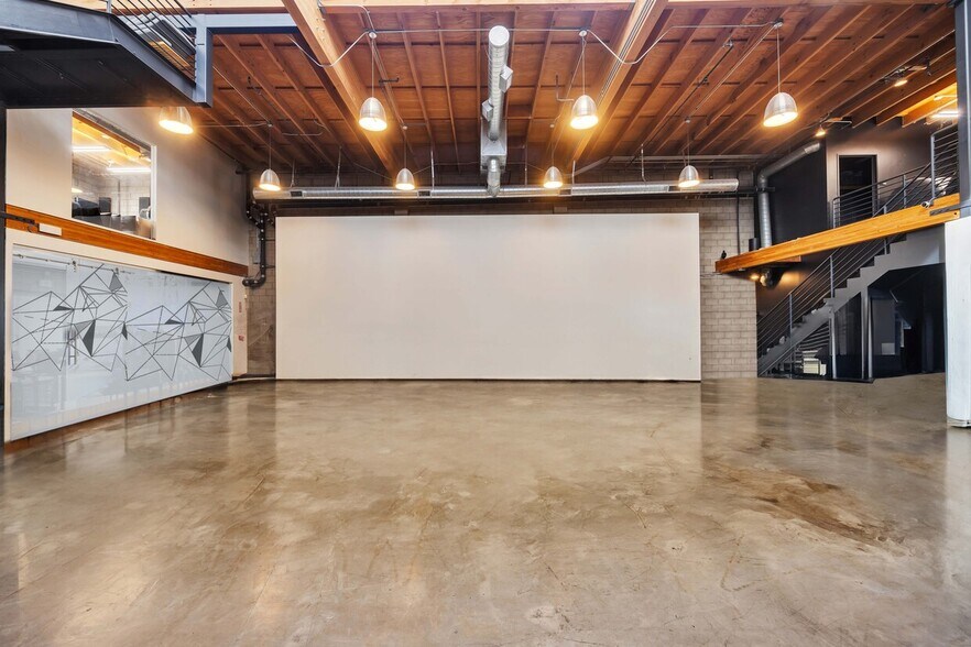 More Photos Of 1615 16th St, Santa Monica Loft Creative Space For Lease