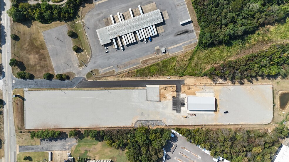 More Photos Of 4505 Malone Rd, Memphis Warehouse For Lease