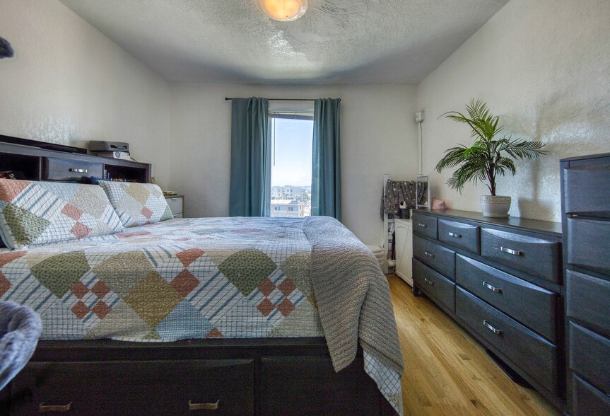 More Photos Of 574 3rd St, San Francisco Apartments For Sale