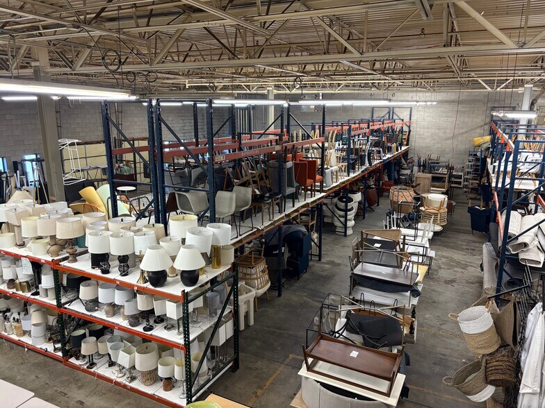 More Photos Of 17 Everberg Rd, Woburn Industrial For Lease
