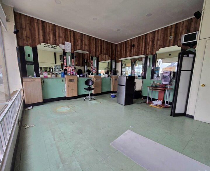More Photos Of 777 W Merrick Rd, Valley Stream Storefront Retail Residential For Sale