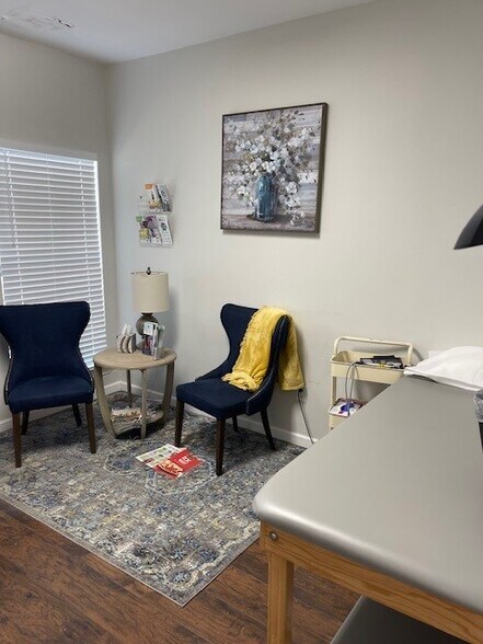 More Photos Of 215 North St, Denham Springs Office For Lease