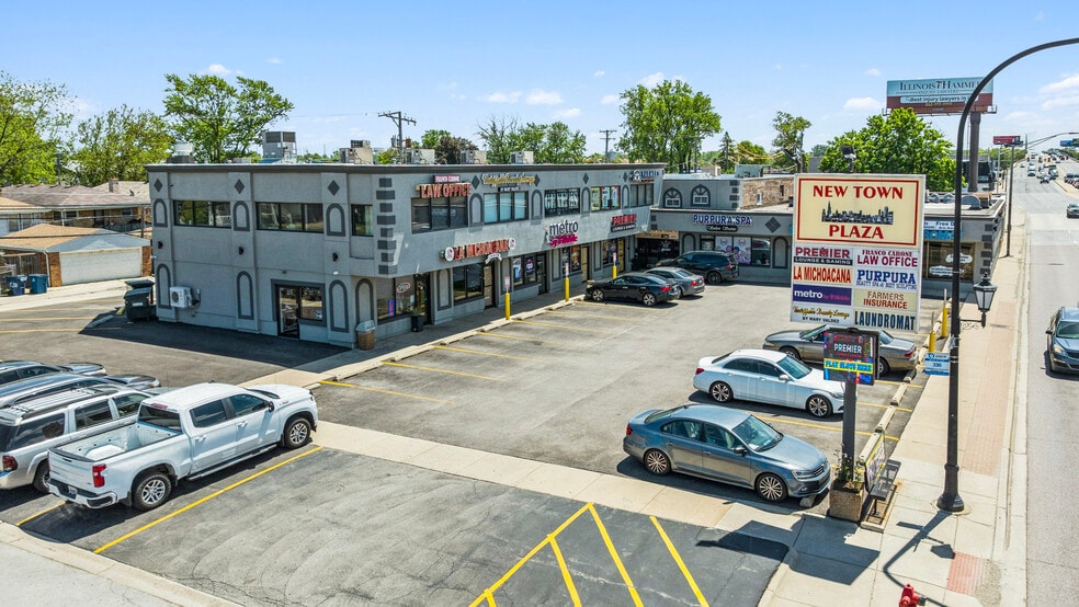 Primary Photo Of 1559 N Mannheim Rd, Stone Park General Retail For Sale