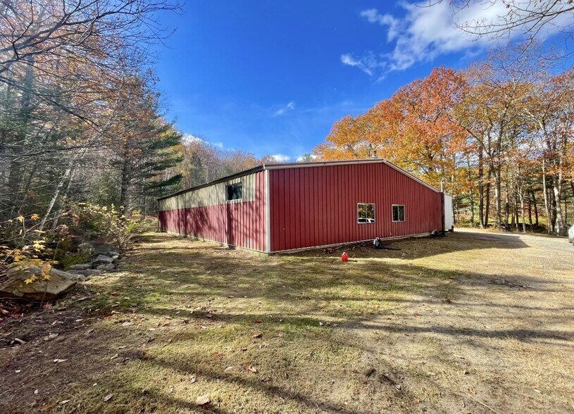 More Photos Of 45 Hoppen Rd, New Hartford Industrial For Lease