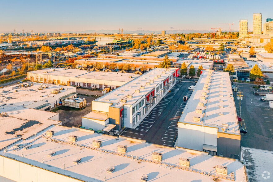 More Photos Of 8380 Ontario St, Vancouver Distribution For Sale