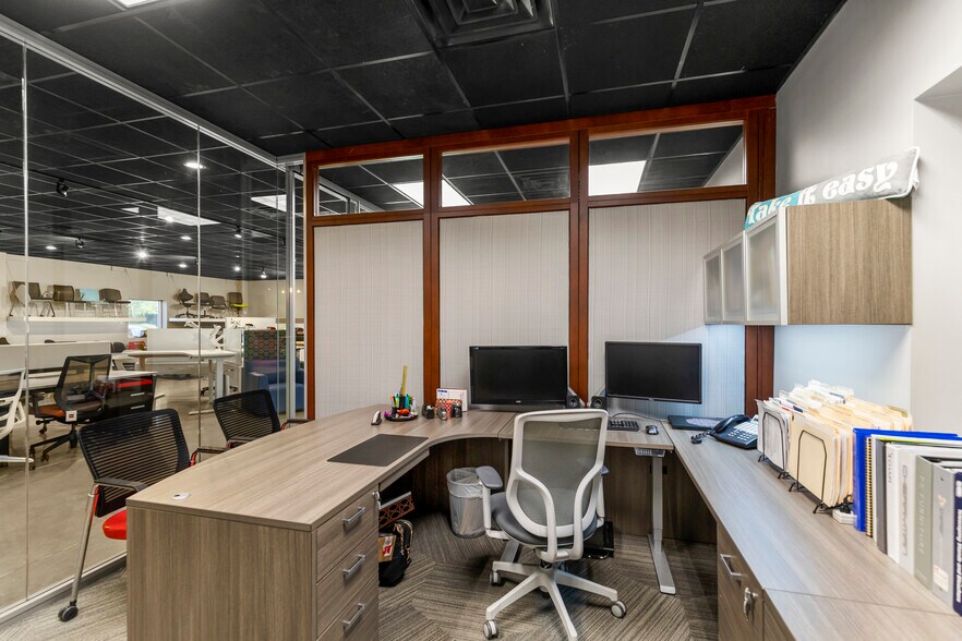 More Photos Of 22303 Tuwa Rd, Tomball Showroom For Sale