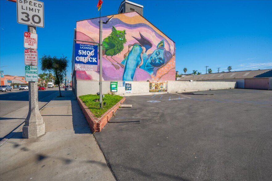 More Photos Of 3444 E Anaheim St, Long Beach Office For Sale