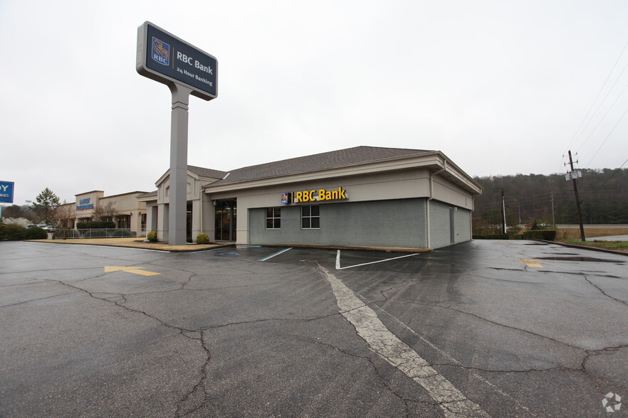 Primary Photo Of 1801 Crestwood Blvd, Birmingham Bank For Lease