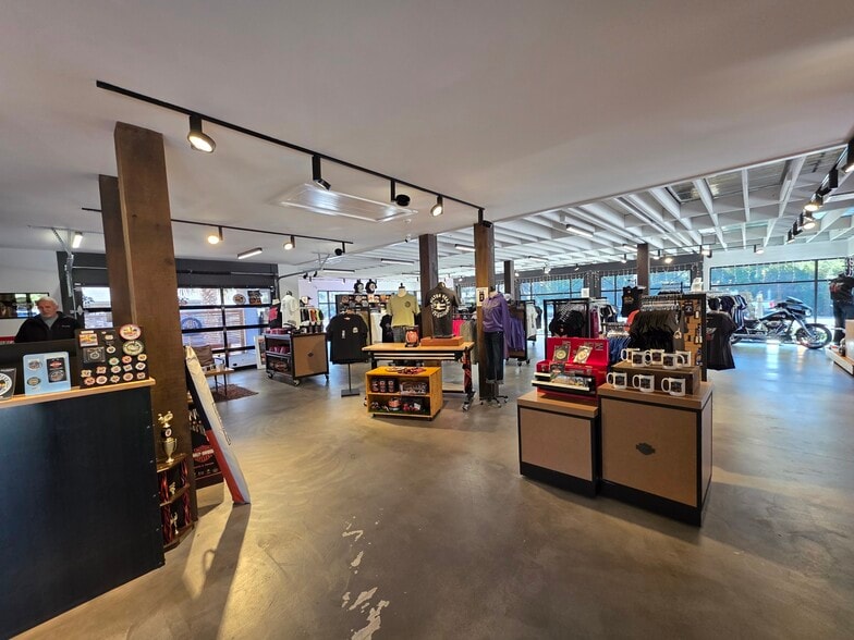 More Photos Of 32 Palmetto Bay Rd, Hilton Head Island Unknown For Lease