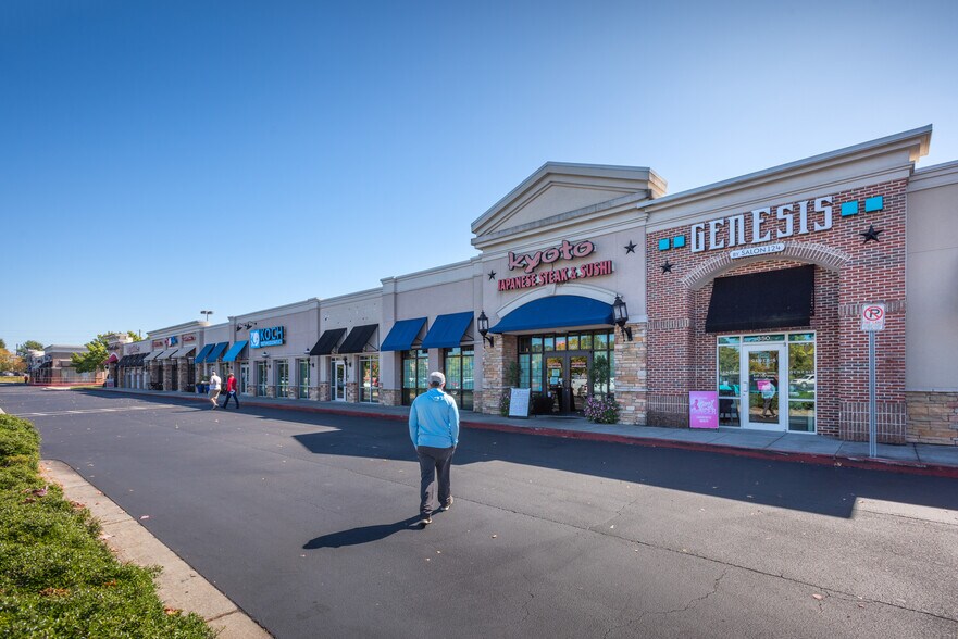 More Photos Of 4743-4753 Highway 78, Loganville General Retail For Lease