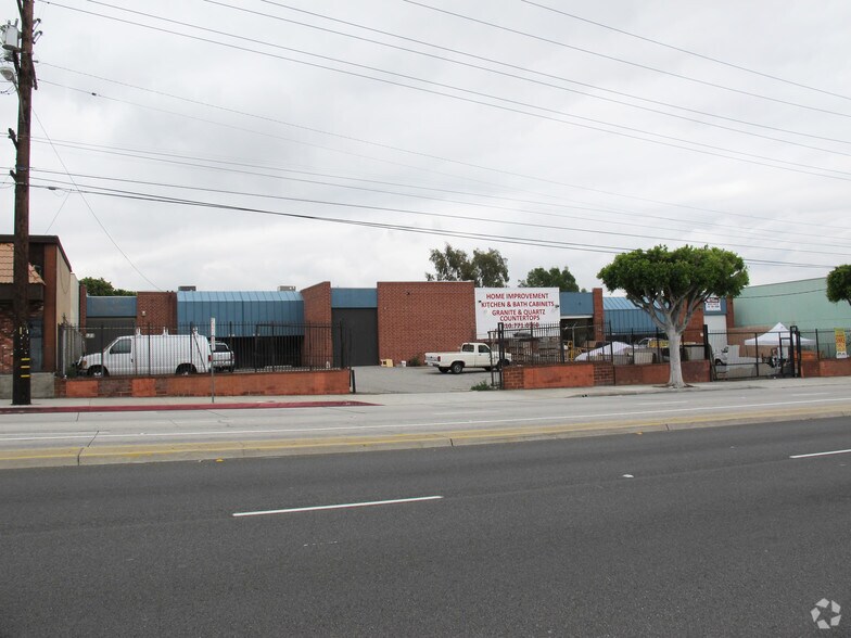 More Photos Of 12820 S Western Ave, Gardena Warehouse For Lease