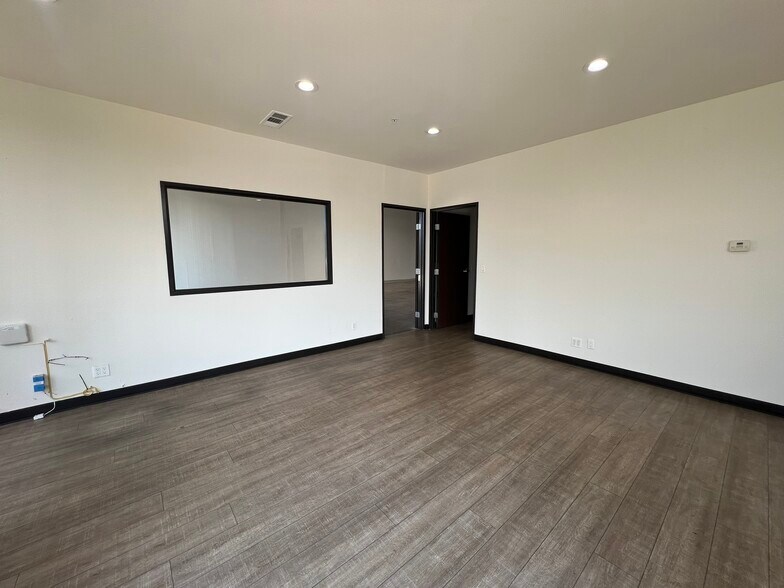 More Photos Of 4459 Rowland Ave, El Monte Warehouse For Lease