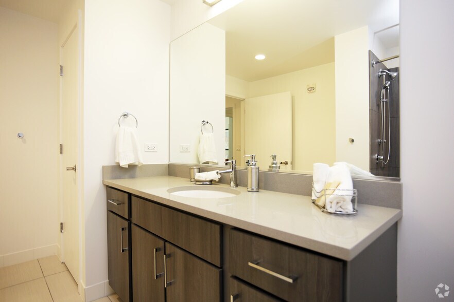 More Photos Of 847 Chicago Ave, Evanston Apartments For Lease