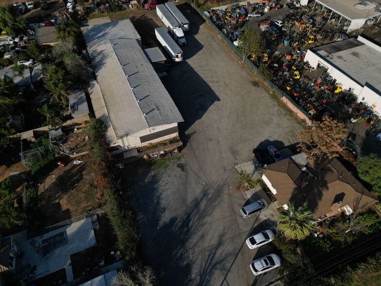 More Photos Of 8551 Mission Blvd, Jurupa Valley Warehouse For Sale