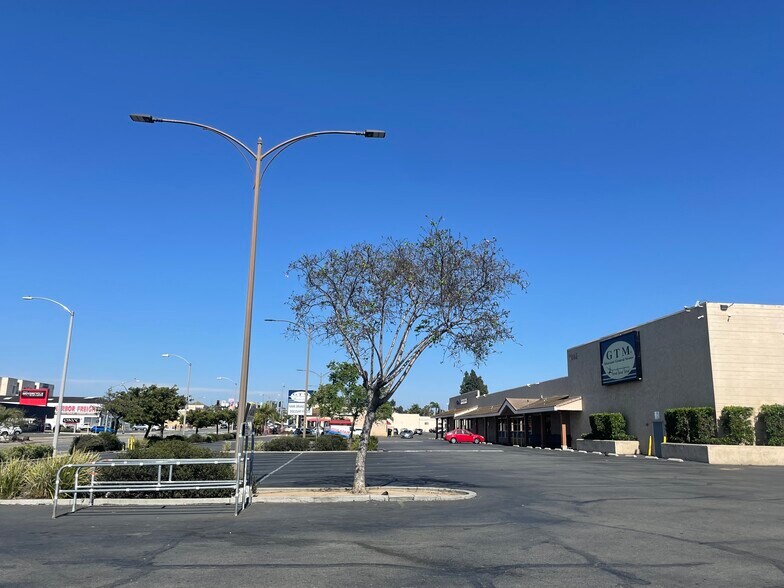 More Photos Of 7663-7667 Broadway, Lemon Grove Supermarket For Sale