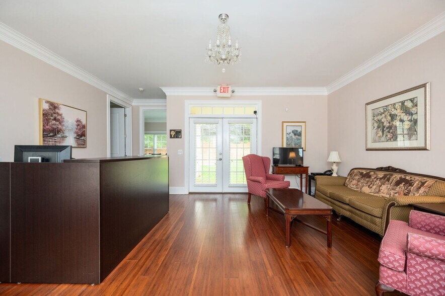 More Photos Of 5102 Covington Hwy, Decatur Medical For Sale
