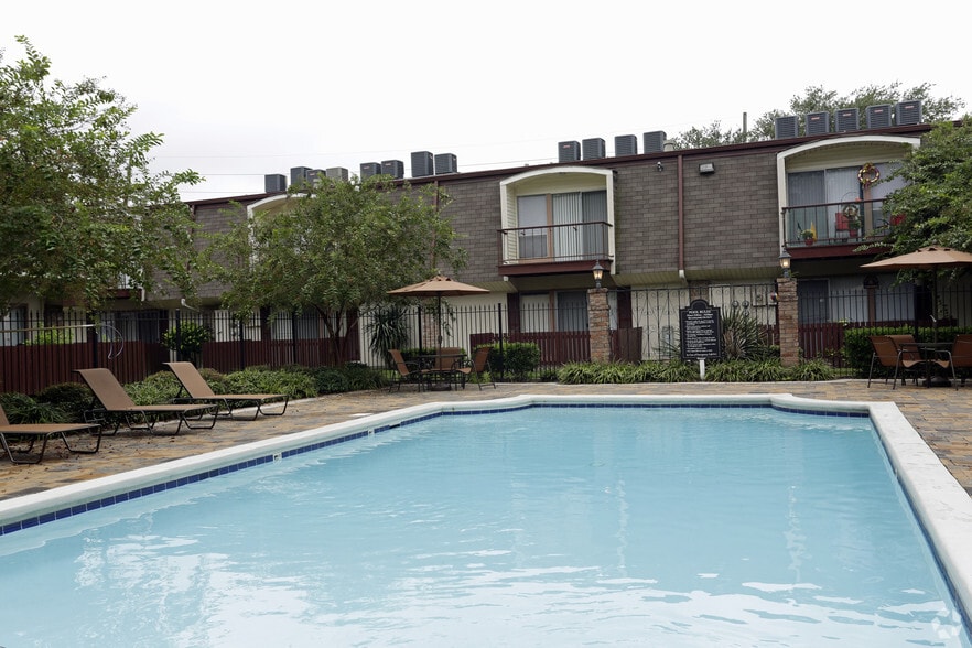 More Photos Of 1901 Lafayette St, Gretna Apartments For Sale