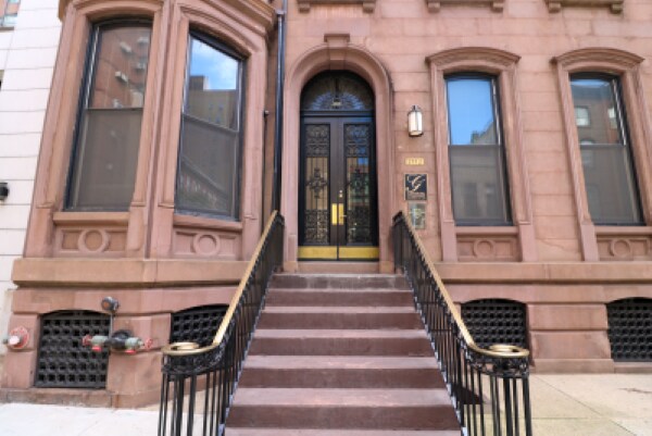 More Photos Of 2112 Walnut St, Philadelphia Office Residential For Sale