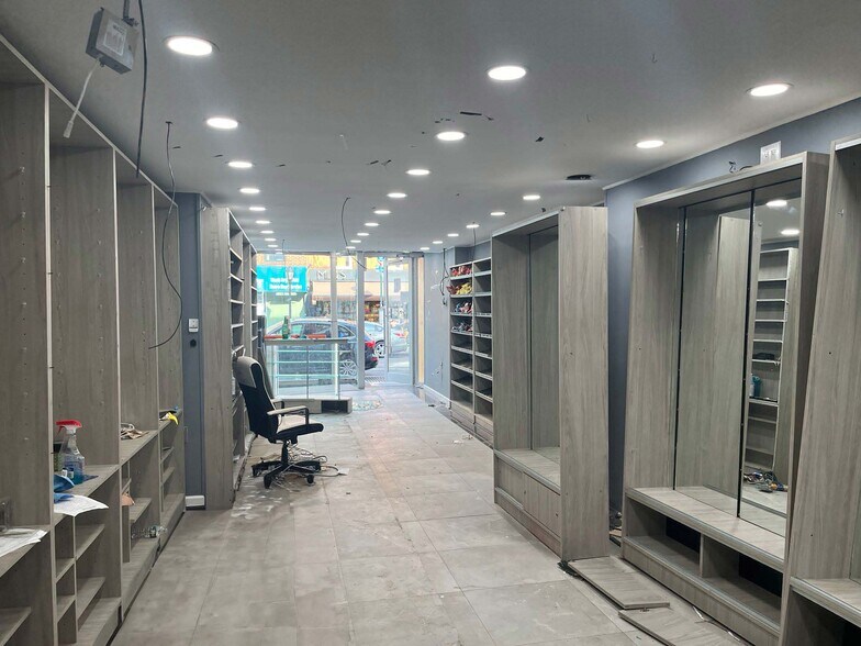 More Photos Of 136 Smith St, Brooklyn Storefront Retail Residential For Lease