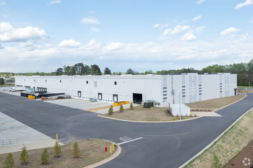 More Photos Of 853 Shotwell Rd, Clayton Warehouse For Lease