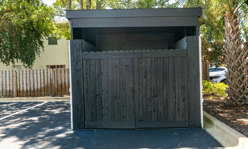 More Photos Of 1012 Airport Rd, Destin Office Residential For Sale