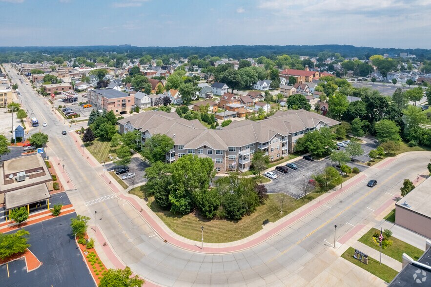 More Photos Of 2409 10th Ave, South Milwaukee Apartments For Sale