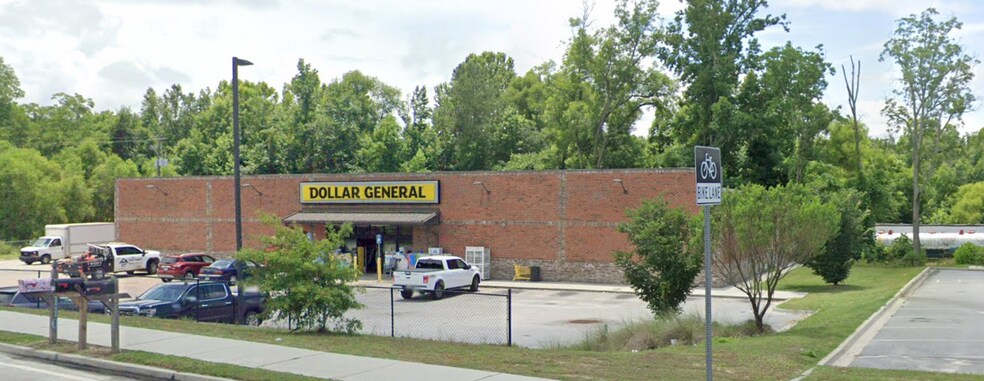 More Photos Of 120 E Winthrope Ave, Millen Freestanding For Sale