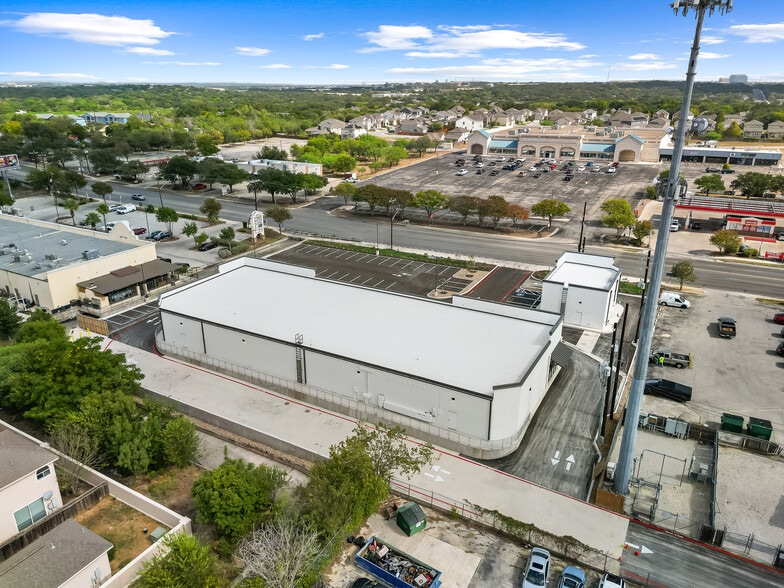 More Photos Of 6410 Babcock Rd, San Antonio Unknown For Lease