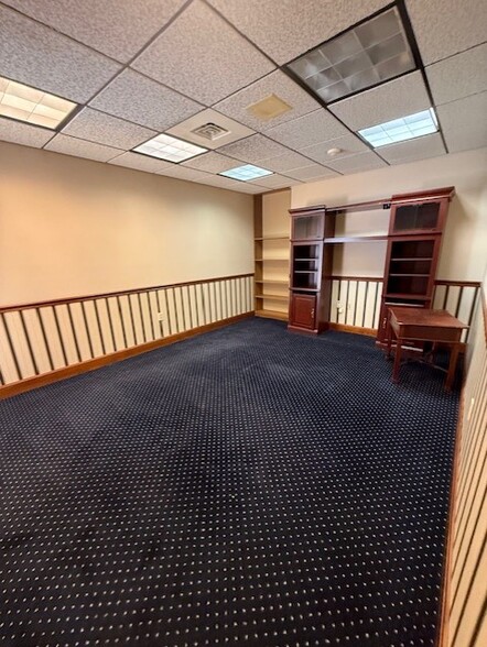More Photos Of 2920 Winter Lake Rd, Lakeland Office For Sale