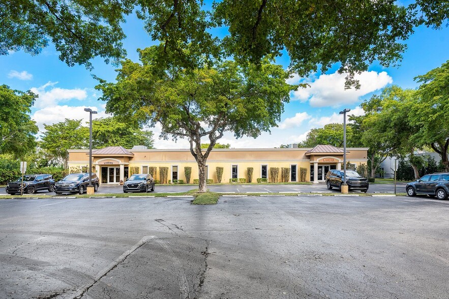 Primary Photo Of 2745 W Cypress Creek Rd, Fort Lauderdale Office For Sale