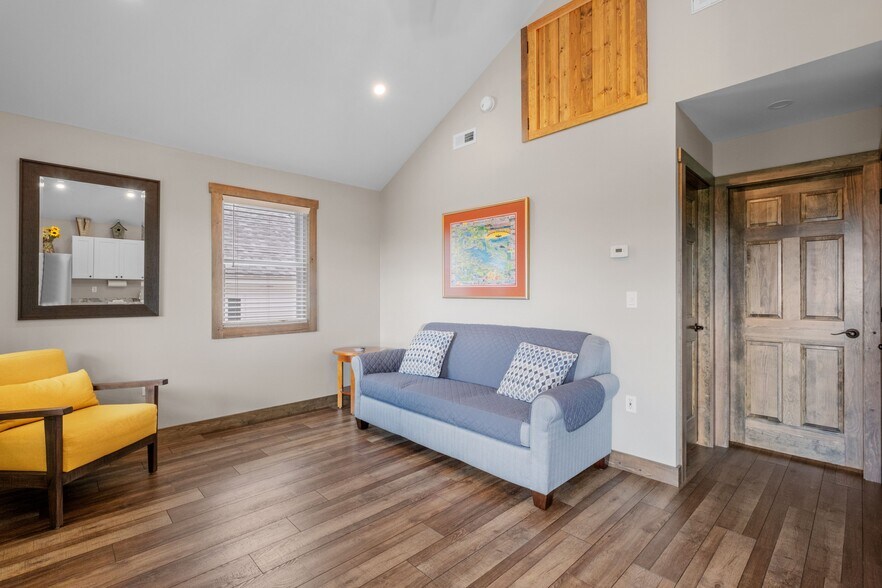 More Photos Of 291 Endicott St N, Laconia Hotel For Sale