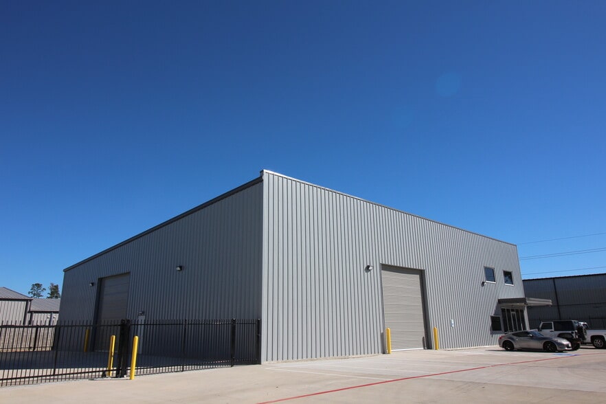 More Photos Of 6702 Theall Rd, Houston Industrial For Sale